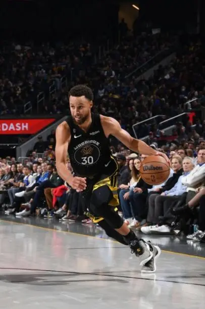 斯蒂芬·库里：不容小觑 海报